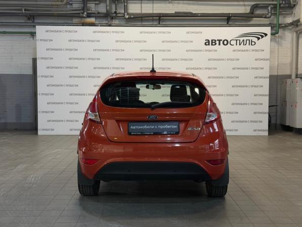 Ford Fiesta Mk6 Рестайлинг с пробегом 2017 года, цена 589 000 рублей, 204525 км, хэтчбек, Автокод Объявления
