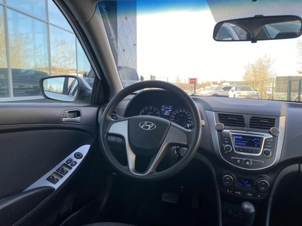 Hyundai Solaris I Рестайлинг с пробегом 2016 года, цена 900 000 рублей, 142665 км, седан, Автокод Объявления