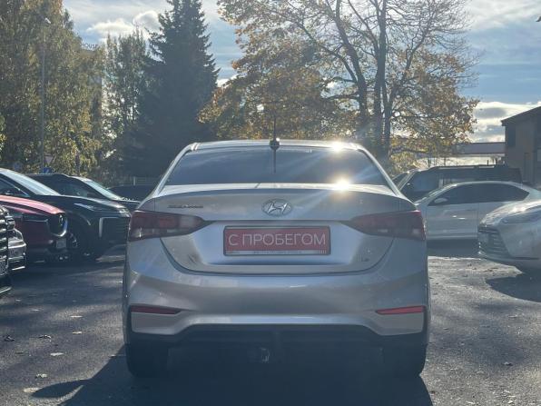 Hyundai Solaris II с пробегом 2018 года, цена 1 249 000 рублей, 116000 км, седан, Автокод Объявления