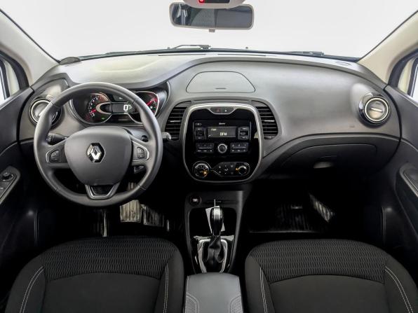 Renault Kaptur I с пробегом 2017 года, цена 1 315 000 рублей, 75207 км, внедорожник, Автокод Объявления