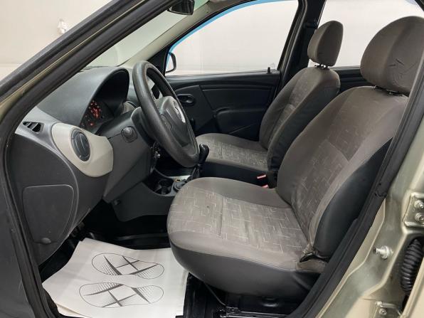 Renault Logan I Рестайлинг с пробегом 2011 года, цена 290 000 рублей, 223893 км, седан, Автокод Объявления