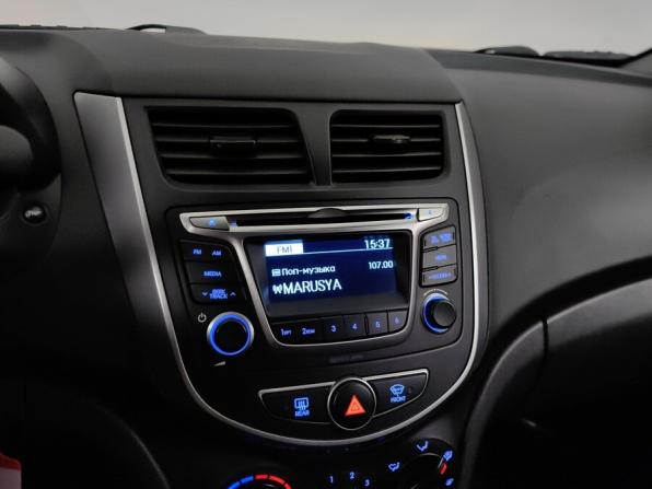 Hyundai Solaris I Рестайлинг с пробегом 2015 года, цена 1 029 000 рублей, 91432 км, седан, Автокод Объявления