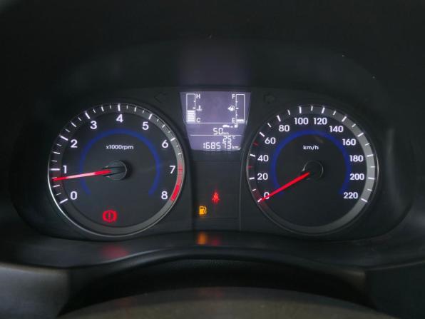 Hyundai Solaris I Рестайлинг с пробегом 2014 года, цена 999 000 рублей, 165000 км, седан, Автокод Объявления