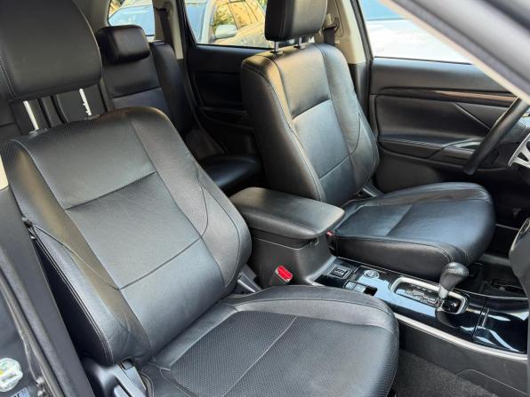 Mitsubishi Outlander III Рестайлинг 2 с пробегом 2018 года, цена 2 199 000 рублей, 107000 км, внедорожник, Автокод Объявления