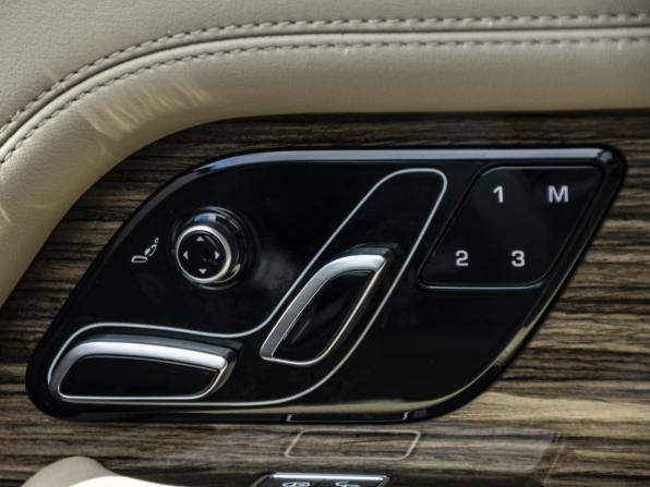 Land Rover Range Rover IV Рестайлинг с пробегом 2018 года, цена 5 330 000 рублей, 109859 км, внедорожник, Автокод Объявления