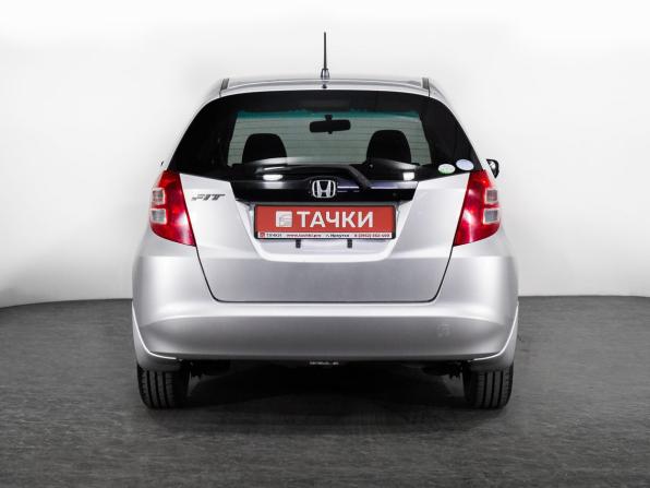 Honda Fit II с пробегом 2010 года, цена 725 000 рублей, 191832 км, хэтчбек, Автокод Объявления