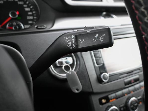 Volkswagen Passat B7 с пробегом 2012 года, цена 999 000 рублей, 244257 км, седан, Автокод Объявления