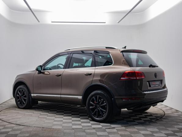 Volkswagen Touareg II с пробегом 2011 года, цена 1 670 000 рублей, 289850 км, внедорожник, Автокод Объявления