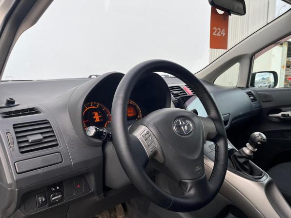 Toyota Auris I с пробегом 2009 года, цена 480 000 рублей, 290000 км, хэтчбек, Автокод Объявления