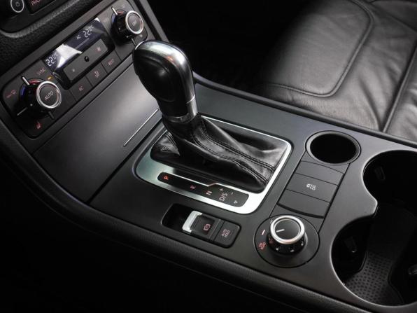 Volkswagen Touareg II с пробегом 2013 года, цена 2 099 000 рублей, 197327 км, внедорожник, Автокод Объявления