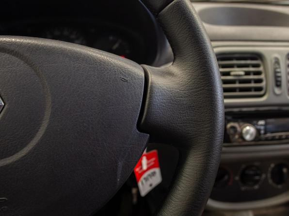 Renault Symbol I с пробегом 2002 года, цена 285 000 рублей, 233117 км, седан, Автокод Объявления