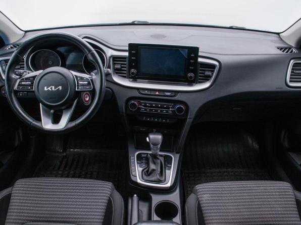 Kia Ceed III Рестайлинг с пробегом 2021 года, цена 2 076 000 рублей, 74991 км, хэтчбек, Автокод Объявления