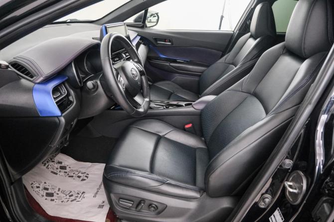Toyota C-HR I Рестайлинг с пробегом 2020 года, цена 2 799 000 рублей, 20814 км, внедорожник, Автокод Объявления