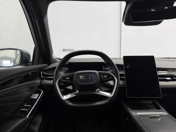Geely Preface I с пробегом 2024 года, цена 2 835 000 рублей, 29675 км, седан, Автокод Объявления