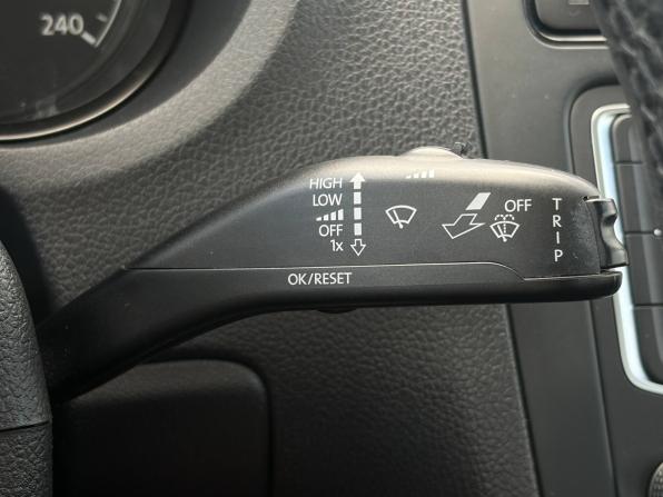 Volkswagen Polo V Рестайлинг с пробегом 2017 года, цена 879 000 рублей, 169891 км, седан, Автокод Объявления