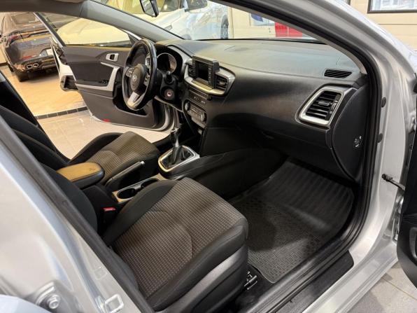 Kia Ceed III с пробегом 2018 года, цена 1 295 700 рублей, 205118 км, хэтчбек, Автокод Объявления