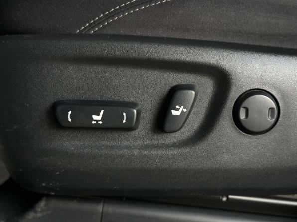 Toyota Land Cruiser Prado 150 Series Рестайлинг 3 с пробегом 2020 года, цена 7 890 000 рублей, 19017 км, внедорожник, Автокод Объявления