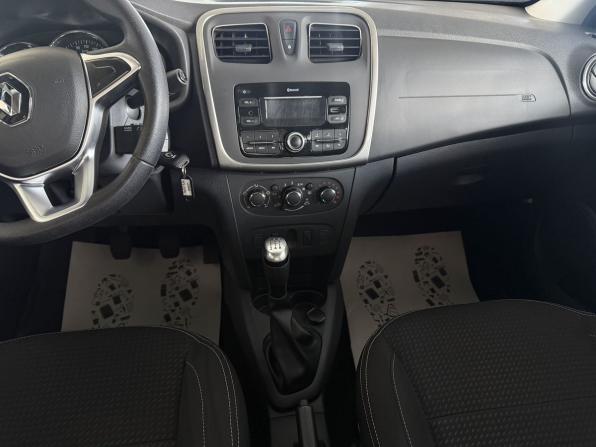 Renault Logan II Рестайлинг с пробегом 2022 года, цена 810 000 рублей, 184208 км, седан, Автокод Объявления