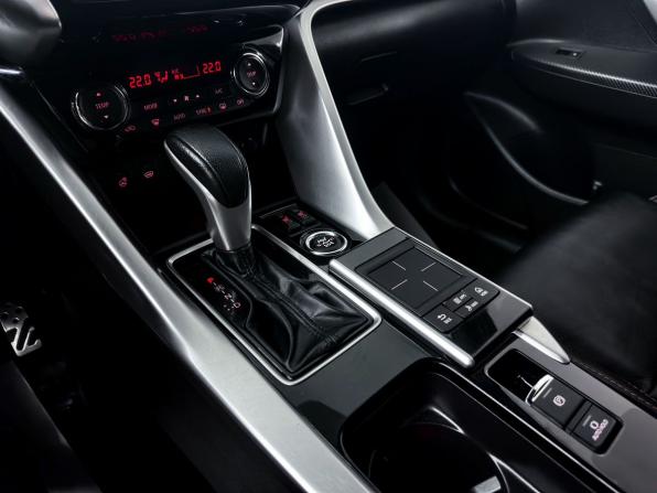 Mitsubishi Eclipse Cross I с пробегом 2019 года, цена 1 949 000 рублей, 82776 км, внедорожник, Автокод Объявления