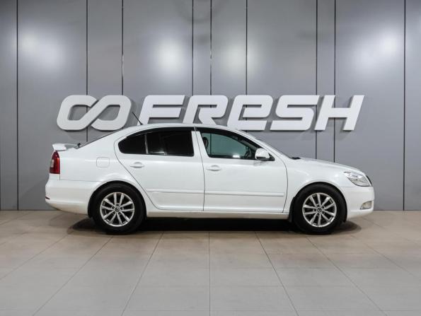 Skoda Octavia II (A5) Рестайлинг с пробегом 2012 года, цена 980 000 рублей, 282843 км, лифтбек, Автокод Объявления