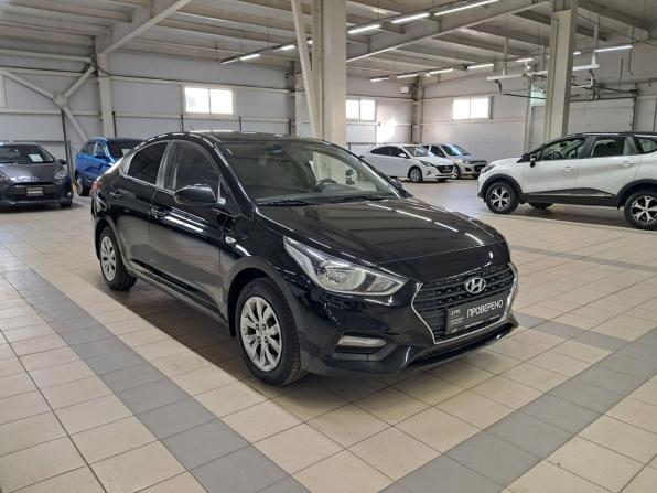Hyundai Solaris II с пробегом 2017 года, цена 900 000 рублей, 239885 км, седан, Автокод Объявления