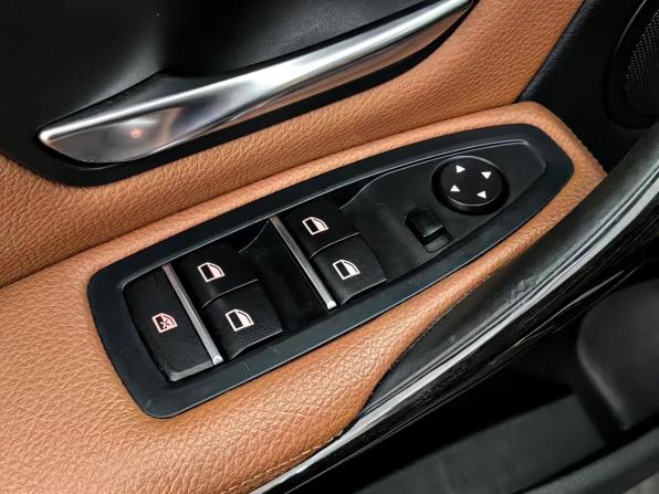 BMW 3 серии VI (F3x) Рестайлинг с пробегом 2017 года, цена 2 555 000 рублей, 121614 км, седан, Автокод Объявления