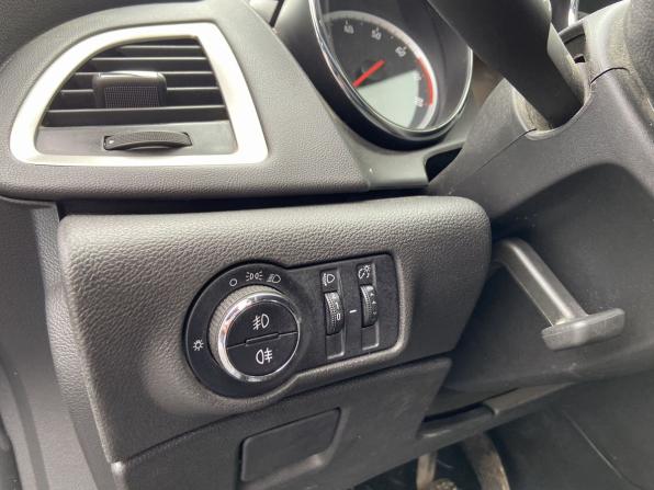 Opel Astra J с пробегом 2012 года, цена 898 000 рублей, 86125 км, универсал, Автокод Объявления