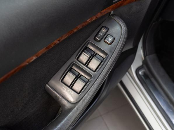 Toyota Avensis II с пробегом 2005 года, цена 700 000 рублей, 195272 км, седан, Автокод Объявления
