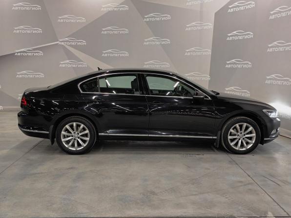 Volkswagen Passat B8 с пробегом 2017 года, цена 1 999 000 рублей, 280123 км, седан, Автокод Объявления