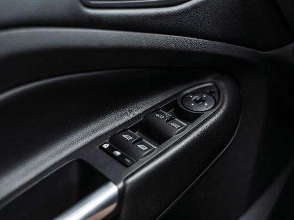 Ford Kuga II с пробегом 2015 года, цена 1 290 000 рублей, 170198 км, внедорожник, Автокод Объявления
