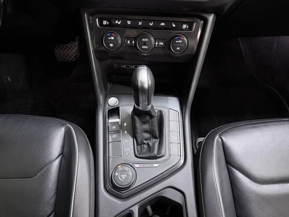 Volkswagen Tiguan II с пробегом 2017 года, цена 2 090 000 рублей, 171623 км, внедорожник, Автокод Объявления