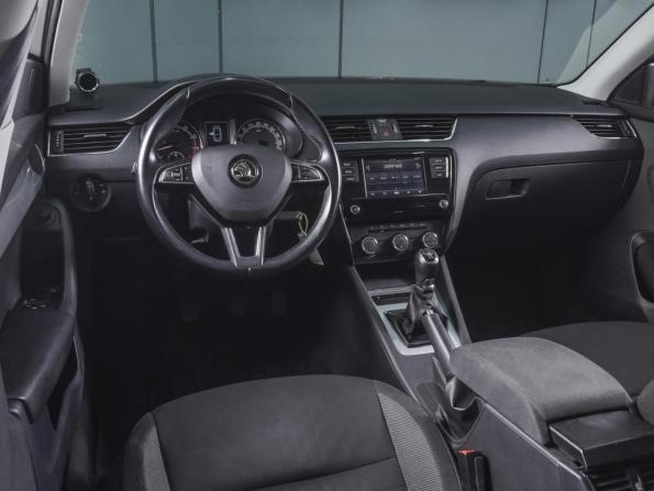 Skoda Octavia III (A7) Рестайлинг с пробегом 2019 года, цена 1 730 000 рублей, 148568 км, лифтбек, Автокод Объявления
