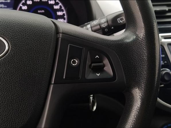Hyundai Solaris I с пробегом 2012 года, цена 849 000 рублей, 113083 км, хэтчбек, Автокод Объявления