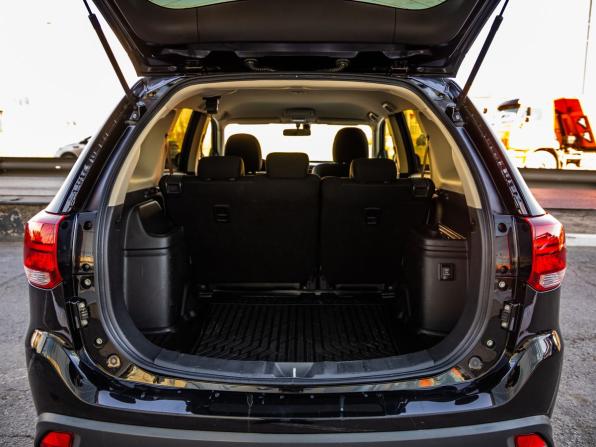 Mitsubishi Outlander III Рестайлинг 2 с пробегом 2018 года, цена 1 798 000 рублей, 140264 км, внедорожник, Автокод Объявления