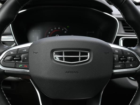 Geely Atlas Pro с пробегом 2024 года, цена 2 299 000 рублей, 14850 км, внедорожник, Автокод Объявления