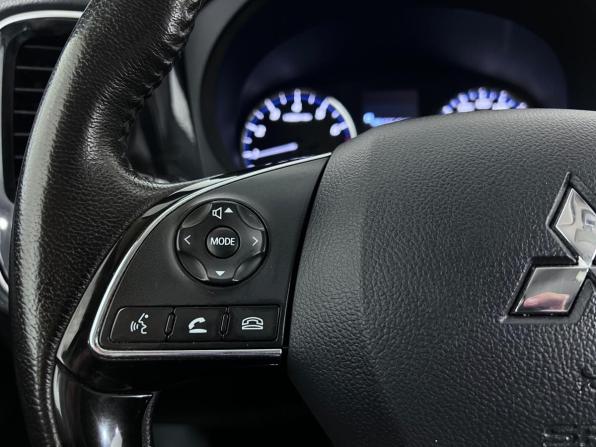 Mitsubishi Outlander III Рестайлинг 3 с пробегом 2018 года, цена 1 599 000 рублей, 206106 км, внедорожник, Автокод Объявления