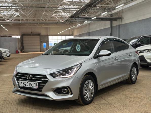 Hyundai Solaris II с пробегом 2017 года, цена 1 220 000 рублей, 164186 км, седан, Автокод Объявления