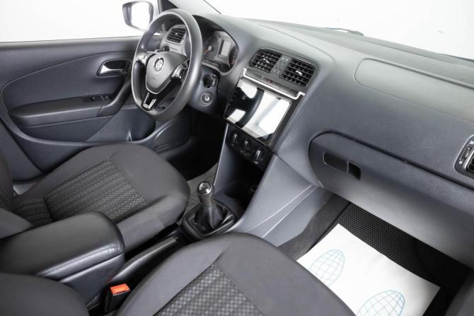 Volkswagen Polo V Рестайлинг с пробегом 2015 года, цена 859 000 рублей, 193000 км, седан, Автокод Объявления