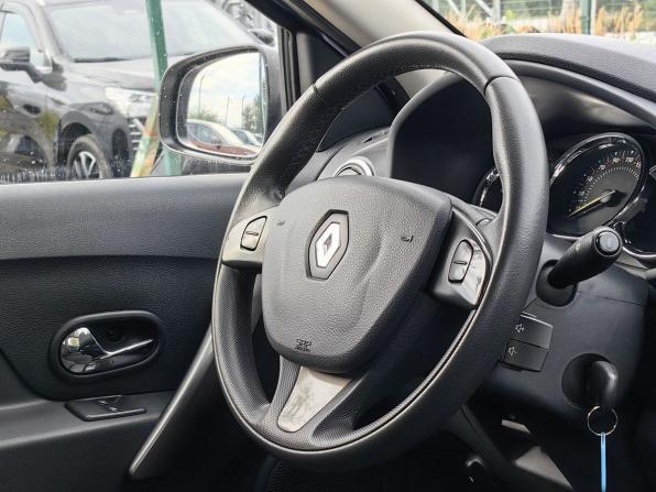 Renault Sandero II с пробегом 2016 года, цена 1 299 000 рублей, 48184 км, хэтчбек, Автокод Объявления