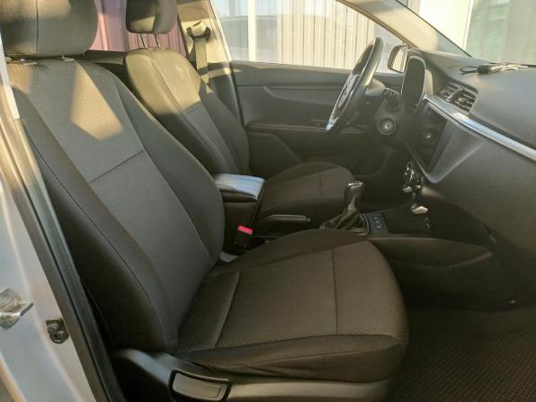Kia Rio IV Рестайлинг с пробегом 2021 года, цена 1 549 000 рублей, 85500 км, седан, Автокод Объявления