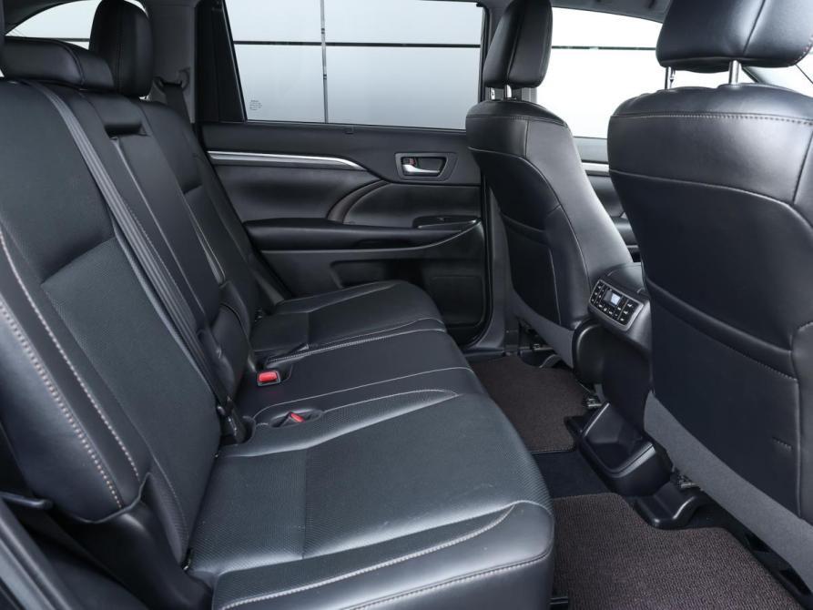 Toyota Highlander III (XU50) Рестайлинг Москва  - изображение 12