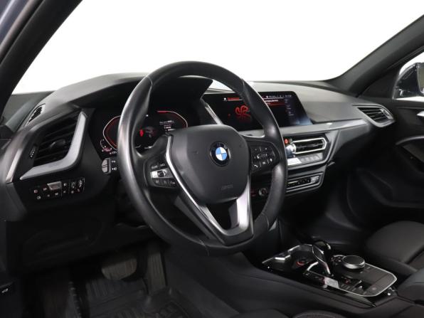 BMW 1 серии III (F40) с пробегом 2021 года, цена 3 045 000 рублей, 28382 км, хэтчбек, Автокод Объявления