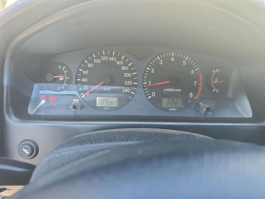 Toyota Avensis I Курган  - изображение 4