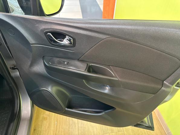 Renault Kaptur I с пробегом 2019 года, цена 1 300 000 рублей, 135369 км, внедорожник, Автокод Объявления