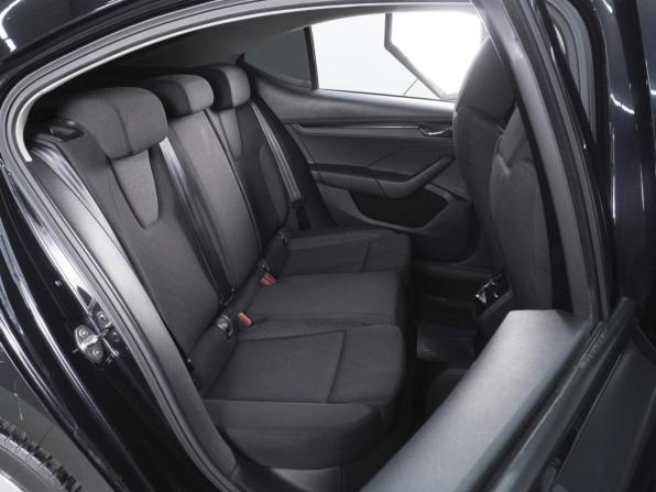Skoda Octavia IV (A8) с пробегом 2021 года, цена 2 170 000 рублей, 99415 км, лифтбек, Автокод Объявления