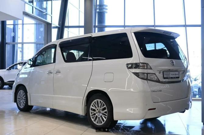Toyota Vellfire I с пробегом 2010 года, цена 2 050 000 рублей, 152300 км, минивэн, Автокод Объявления