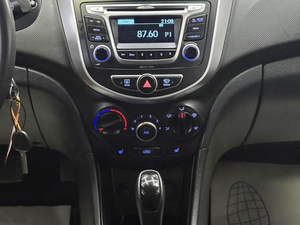 Hyundai Solaris I Рестайлинг с пробегом 2016 года, цена 1 195 000 рублей, 128416 км, седан, Автокод Объявления