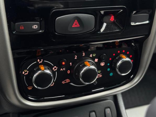 Renault Duster I с пробегом 2015 года, цена 1 100 000 рублей, 135786 км, внедорожник, Автокод Объявления