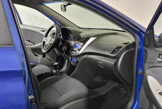 Hyundai Solaris I с пробегом 2014 года, цена 850 000 рублей, 118394 км, седан, Автокод Объявления