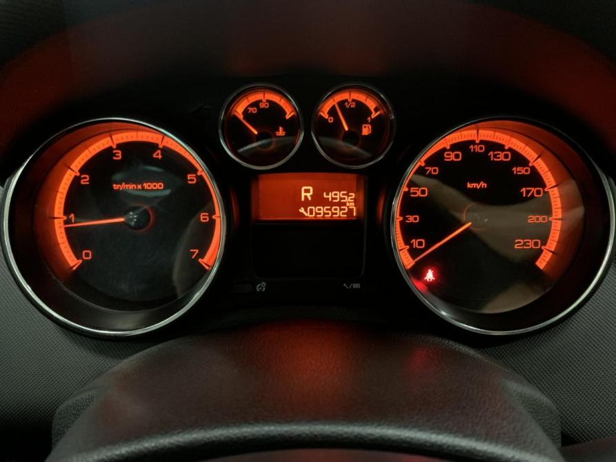 Peugeot 308 I Москва  - изображение 14